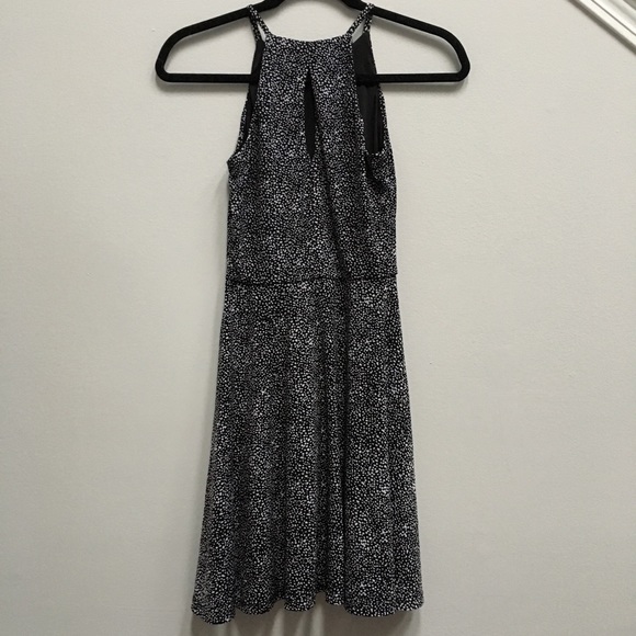 Saks Fifth Avenue high-neck dress - Picture 3 of 5